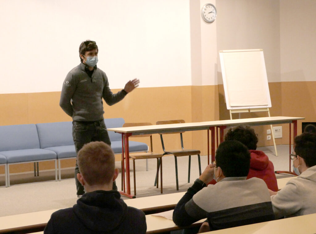 projet voile - rencontre sébastien simon