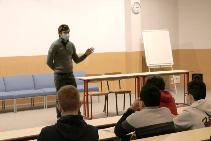 projet voile - rencontre sébastien simon